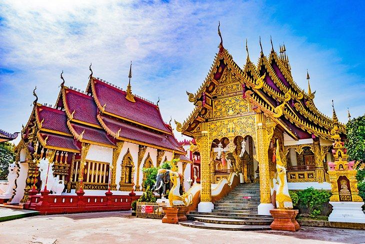 Temple bouddhiste magnifique à Chiang Mai