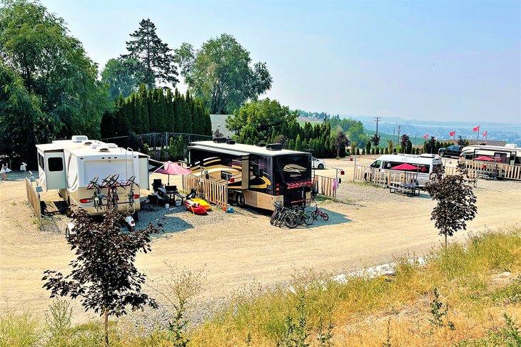 Parque de Autocaravanas Farming Karma