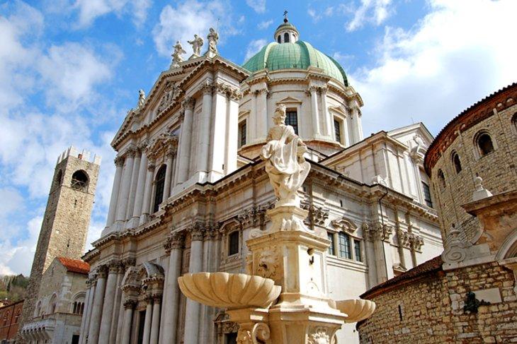 Duomo Nuovo (Catedral Nueva) y Rotonda