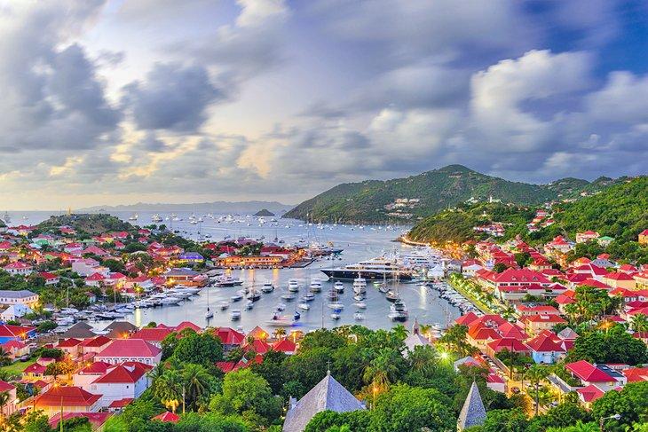 Gustavia bei Sonnenuntergang