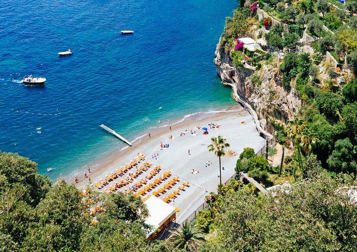 Arienzo Beach