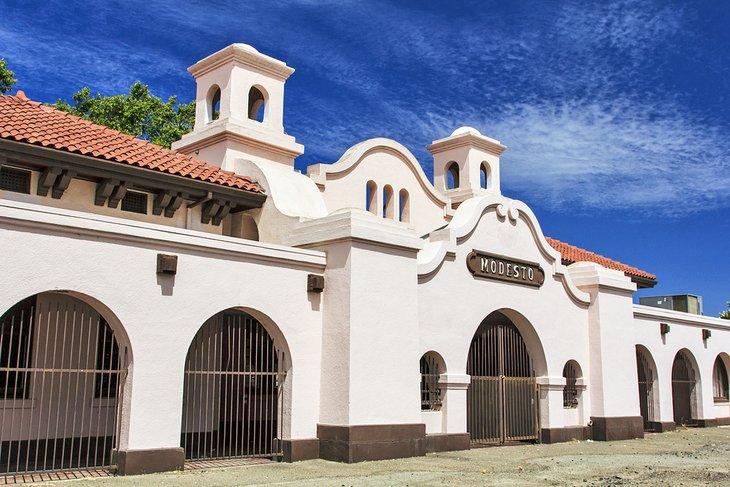 Gare à Modesto