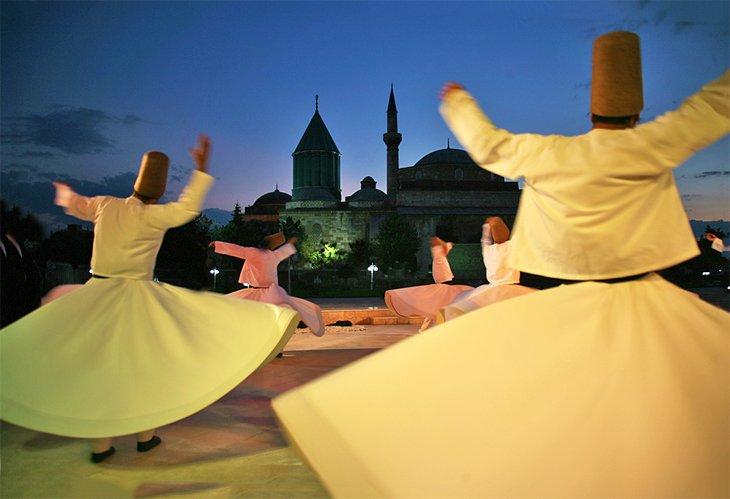 Performance de Derviche Tourneur au Musée Mevlana
