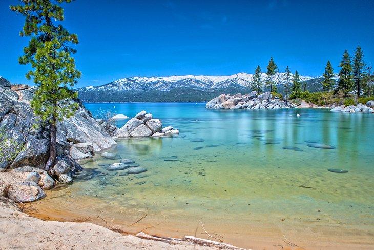 Lago Tahoe desde el Parque Estatal D.L. Bliss