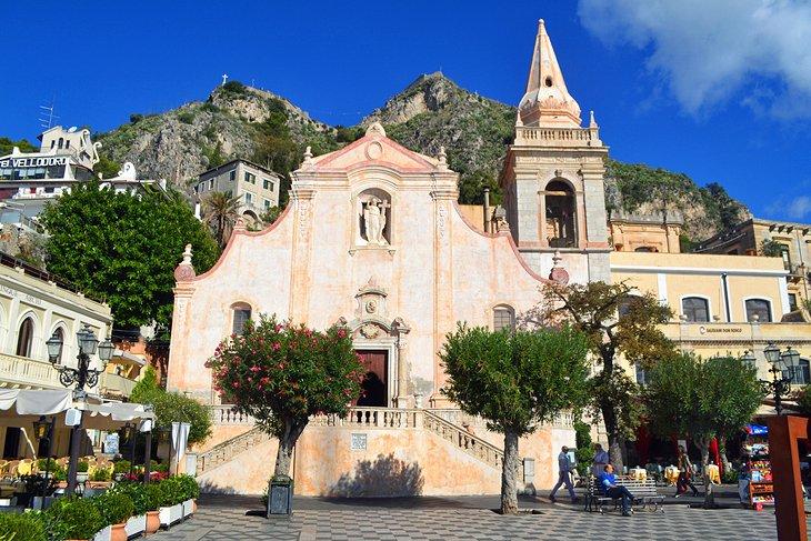 Piazza IX Aprile y San Giuseppe