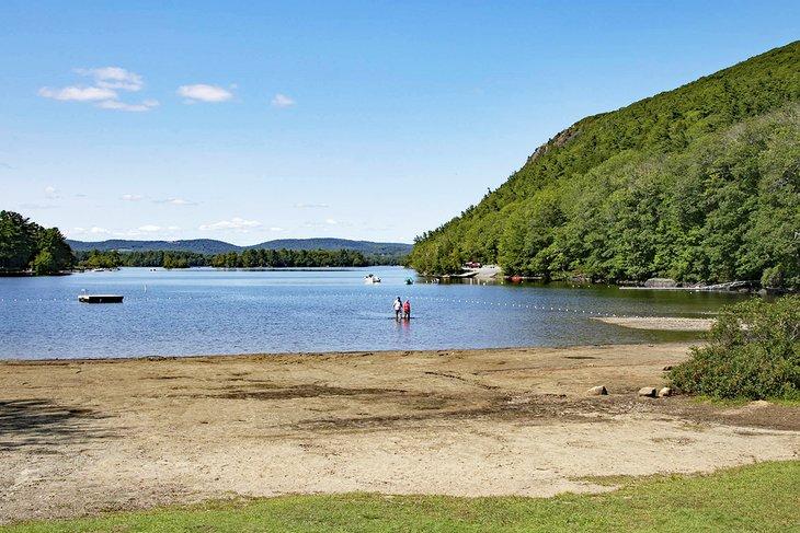 Plage publique de Barrett's Cove, lac Megunticook