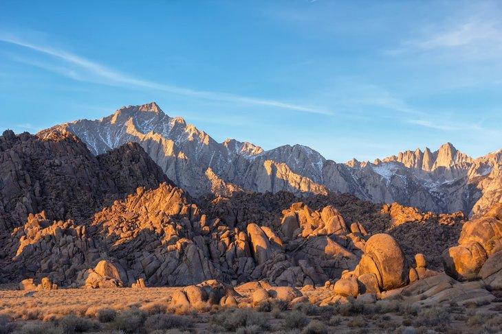 Lever de soleil sur les Alabama Hills