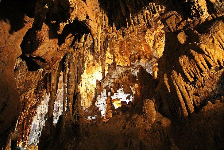 Cueva Colosal