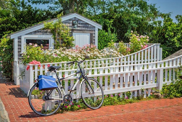 Casa de bote y bicicleta en Martha's Vineyard