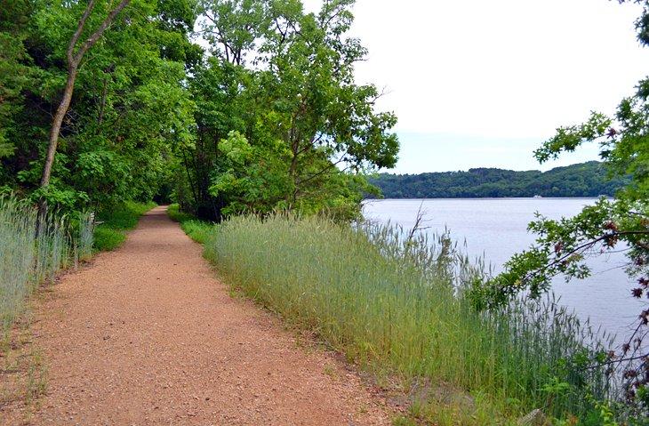 Sendero North River & Prairie Loop