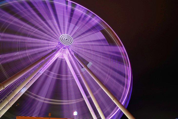 SkyWheel de noche en Panama City Beach