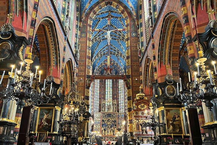 Interior de la Basílica de Santa María