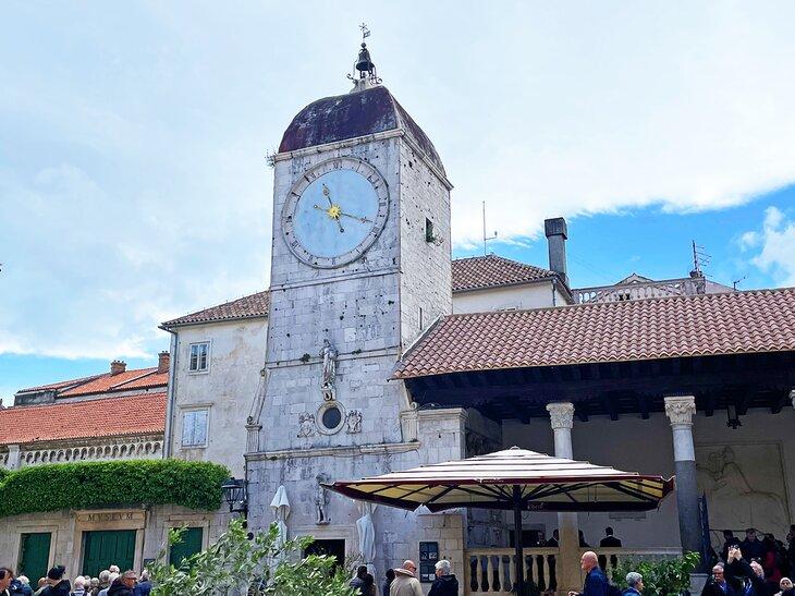 L'Horloge