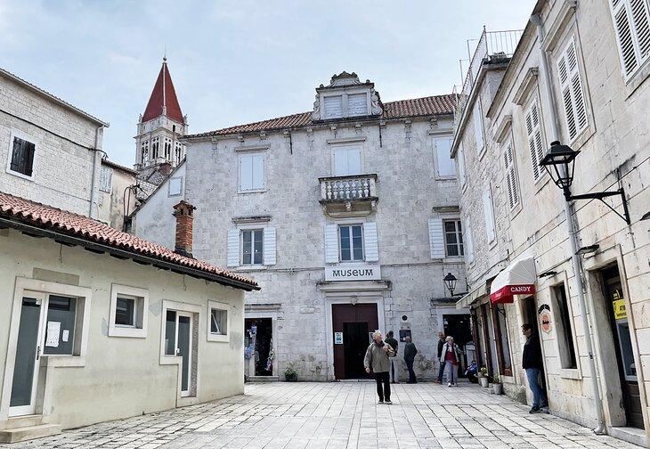 Entrée du Musée Municipal de Trogir