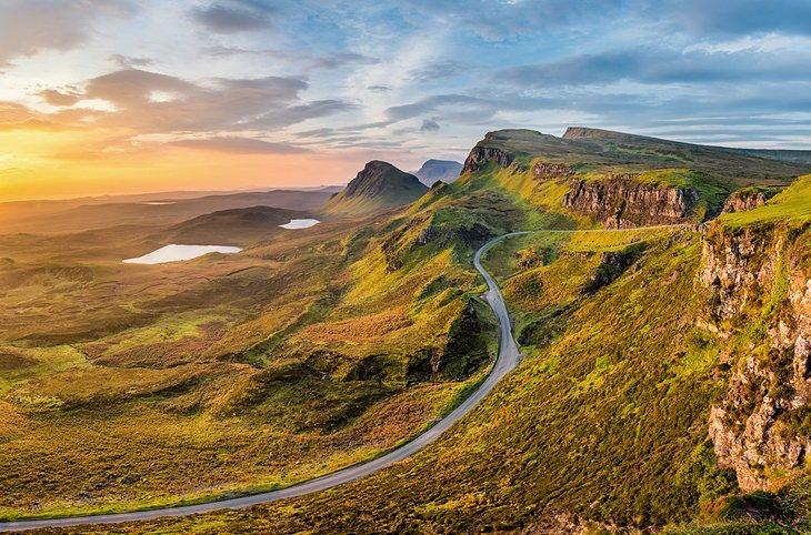 Carretera serpenteante en Quiraing
