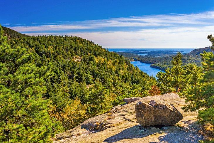 Vista desde North Bubble, Parque Nacional Acadia, Maine