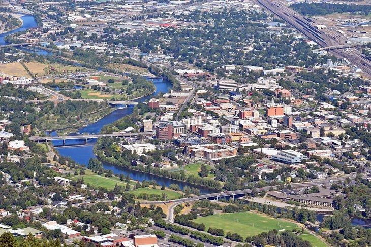 Vista de la ciudad de Missoula desde la cima de Mount Sentinel