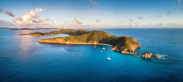 Vista aérea de la Isla Norman en las Islas Vírgenes Británicas