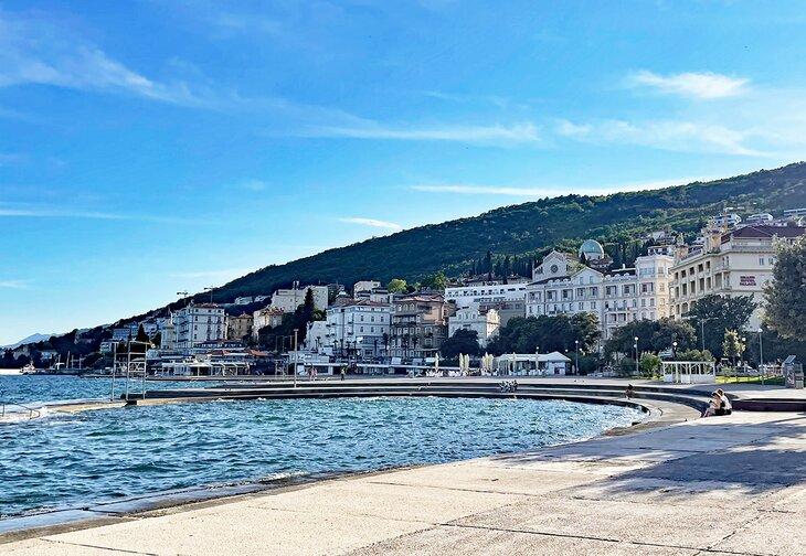 Front de mer de Lungomare