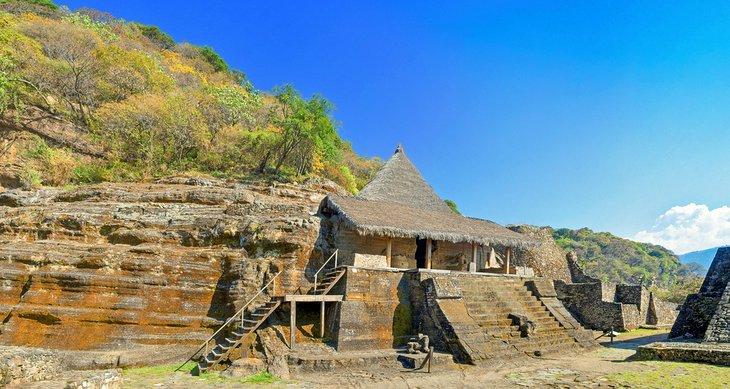 Las Ruinas Aztecas de Malinalco