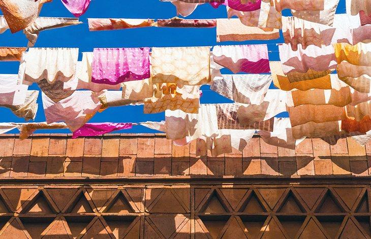 Tela colgada en el Museo Textil