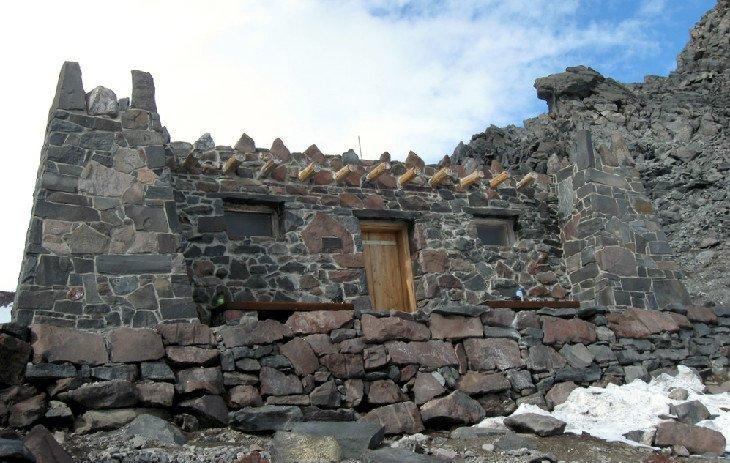 Refugio Público en Camp Muir