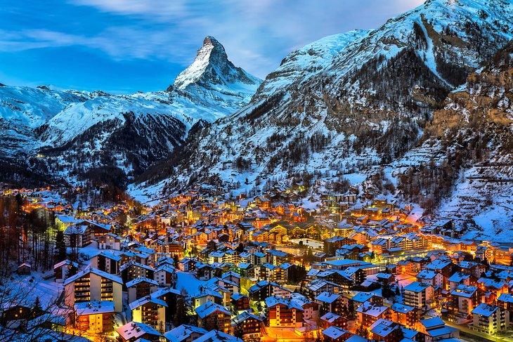 Valle de Zermatt y el Matterhorn al amanecer