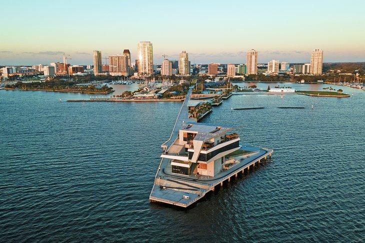 Vista aérea del nuevo muelle de San Pete