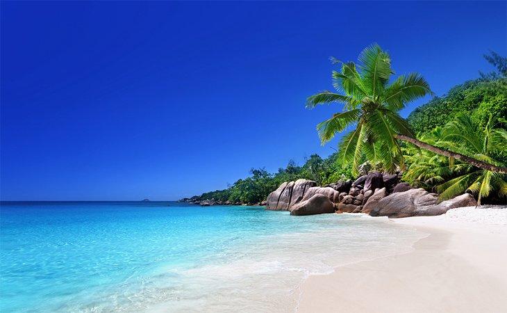 Una playa tropical en la isla Praslin