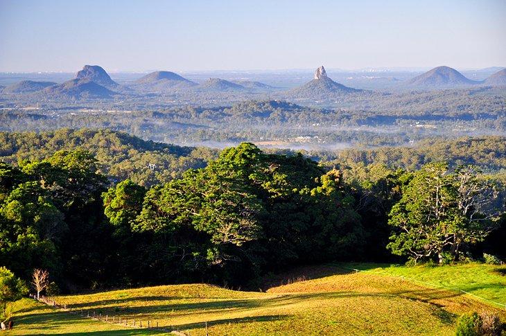Parque Nacional Glass House Mountains