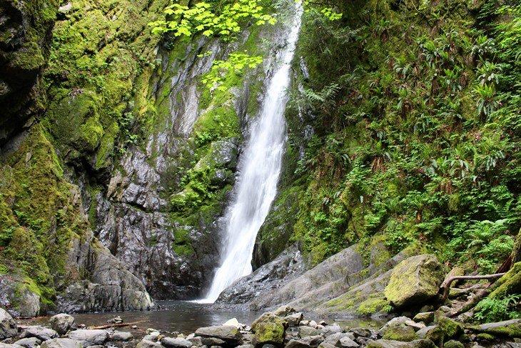 Cascadas de Niagara en Goldstream Provincial Park