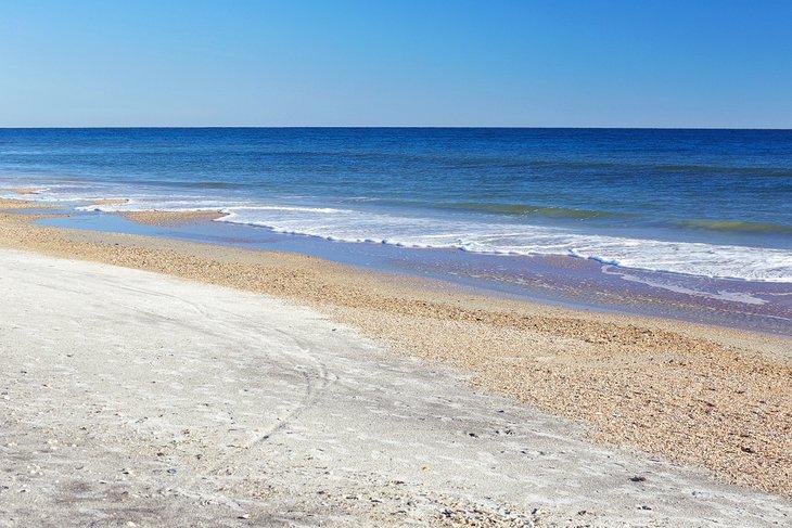 La playa en el Parque Estatal Little Talbot Island