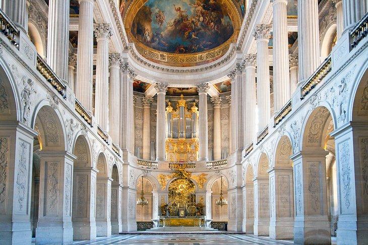 Hall de la Chapelle Royale au Château de Versailles