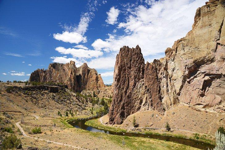 Parque Estatal Smith Rock, a 30 minutos al este de Sisters
