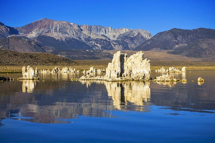 Lac Mono