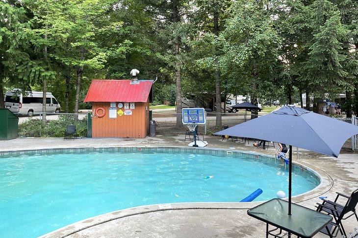 Piscina en el Camping de Revelstoke