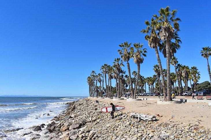Surfer's Point, al norte de la Playa Estatal de San Buenaventura