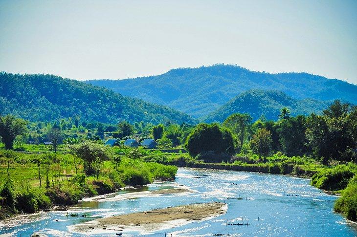 Pai Fluss und Pai Stadt