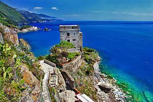 Visitar los 5 Pueblos de las Cinque Terre: La Guía Esencial