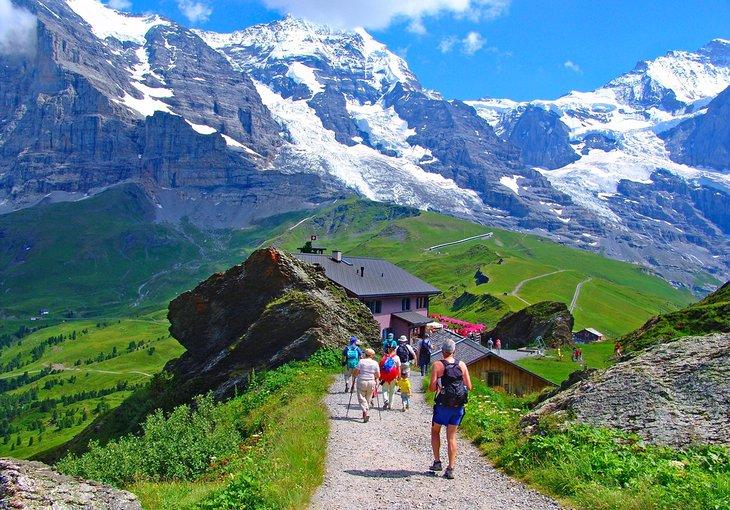 Impresionante caminata de un día en el Oberland Bernés