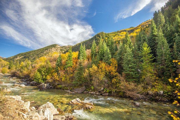 Colores de otoño cerca del Camping Avalanche
