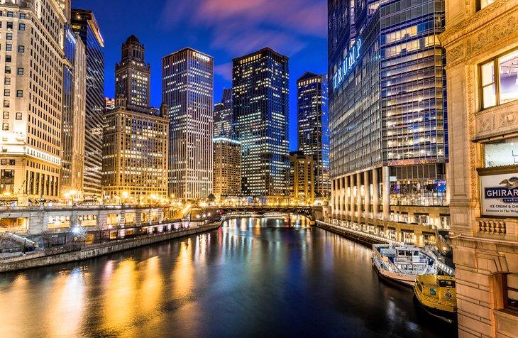 Horizonte de Chicago por la noche