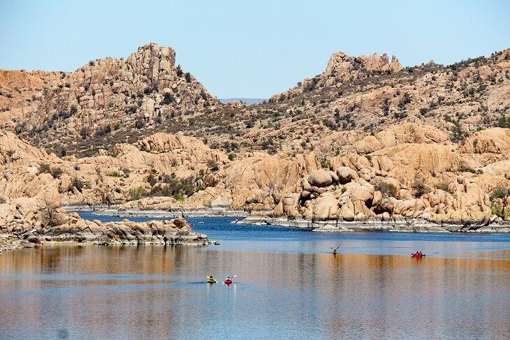 Kanufahrer auf dem Watson Lake in Prescott