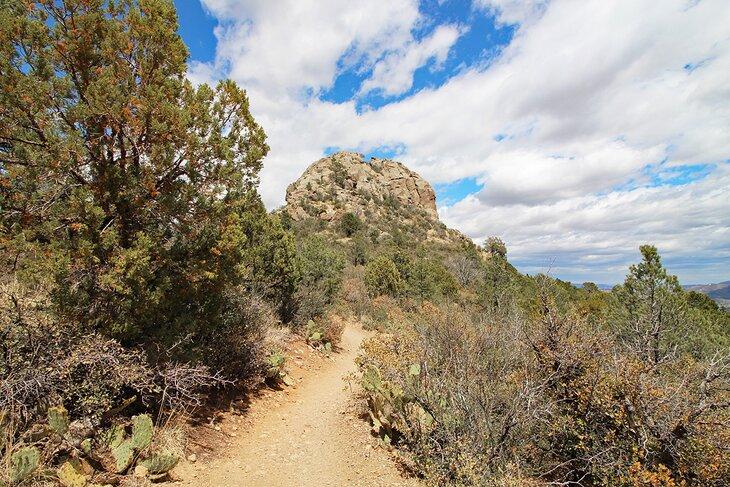 Der obere Abschnitt des Thumb Butte Hiking Trail