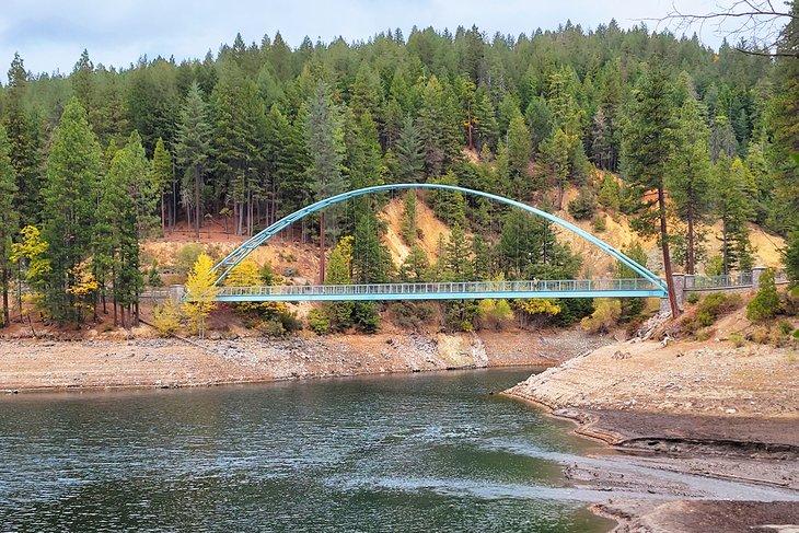Puente peatonal de Wagon Creek, Lago Siskiyou
