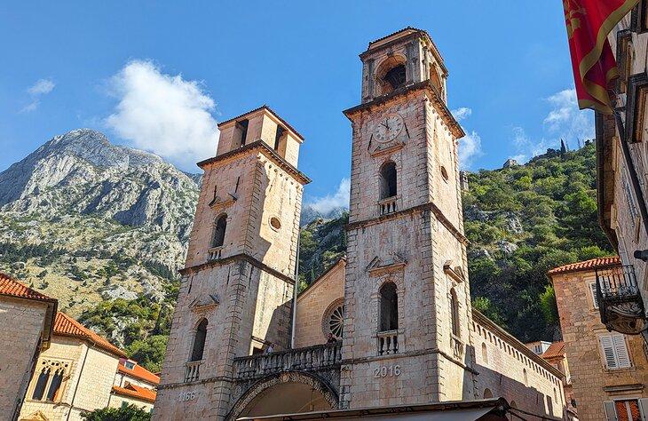 Una iglesia en Kotor 
