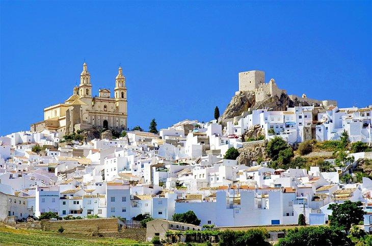 Pueblo de Olvera en los Pueblos Blancos