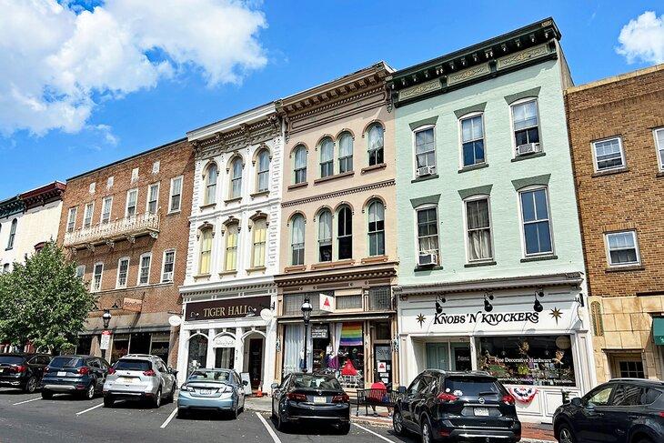 Tiendas en Bethlehem, PA | Foto Copyright: Joni Sweet