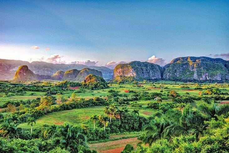 Campiña verde en Viñales
