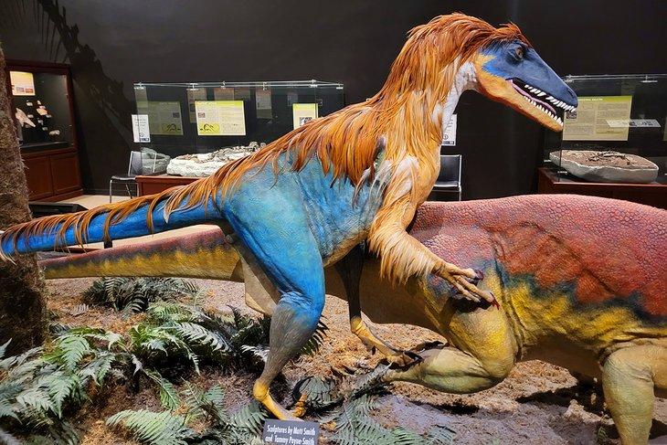 Dinosaurios coloridos en el Museo de las Rocosas
